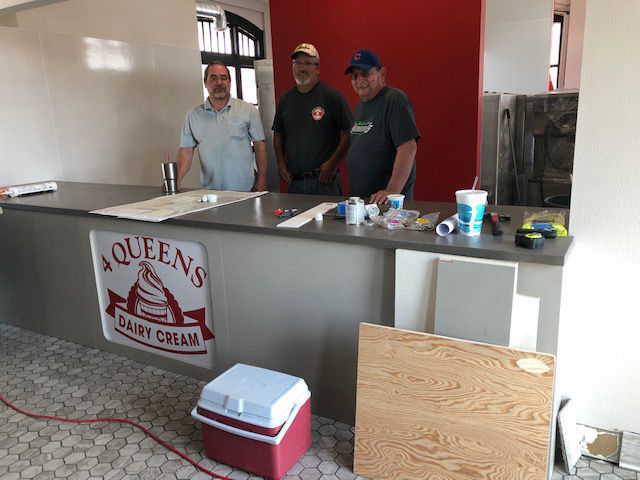 4 Queens construction on schedule